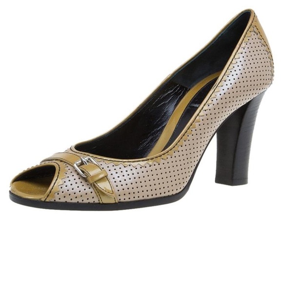 Fendi Mustard Yellow Patent Leather Perforated Pumps Heels size 38.5 - Picture 3 of 12